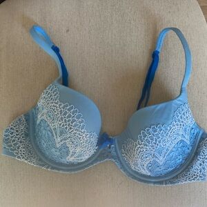 Victoria’s Secret 36B sexy push-up bra blue w/ white embroidery/ lace like new
